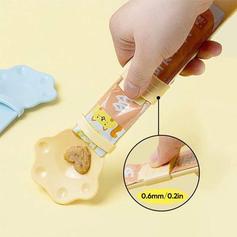 HappyCat Treat Spoon and Dispenser