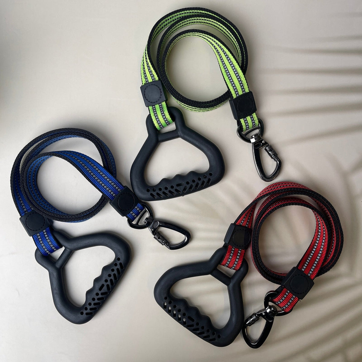 Heavy Duty Dog Leash with Military Grade Carabiner and Strong Rubber Handle