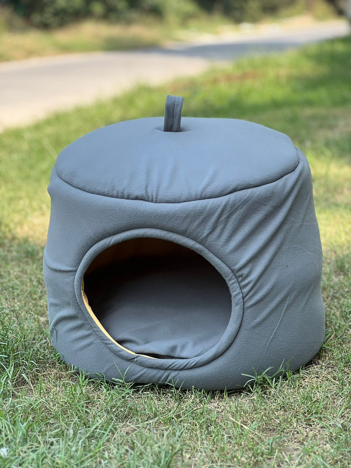 Round Elegant House in a Bed